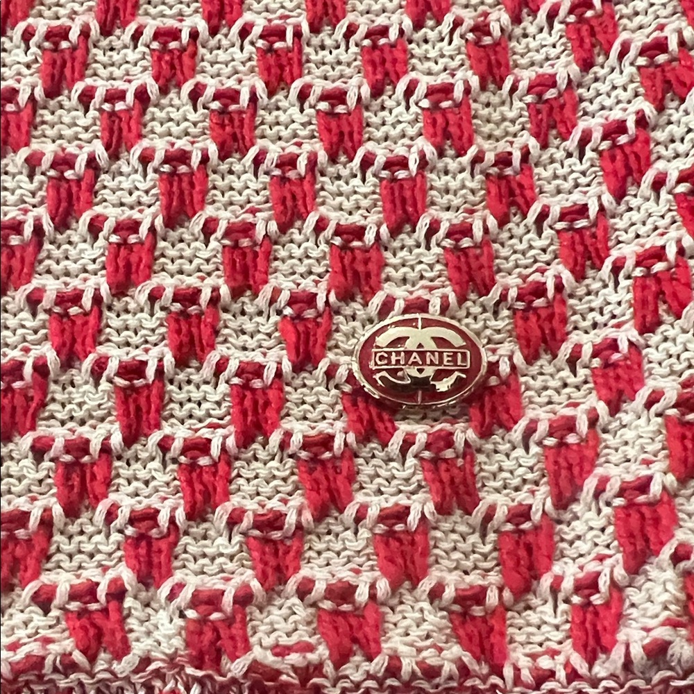 CHANEL Women’s knit Sweater in Red and Cream with cape, no size tag - Picture 2 of 6